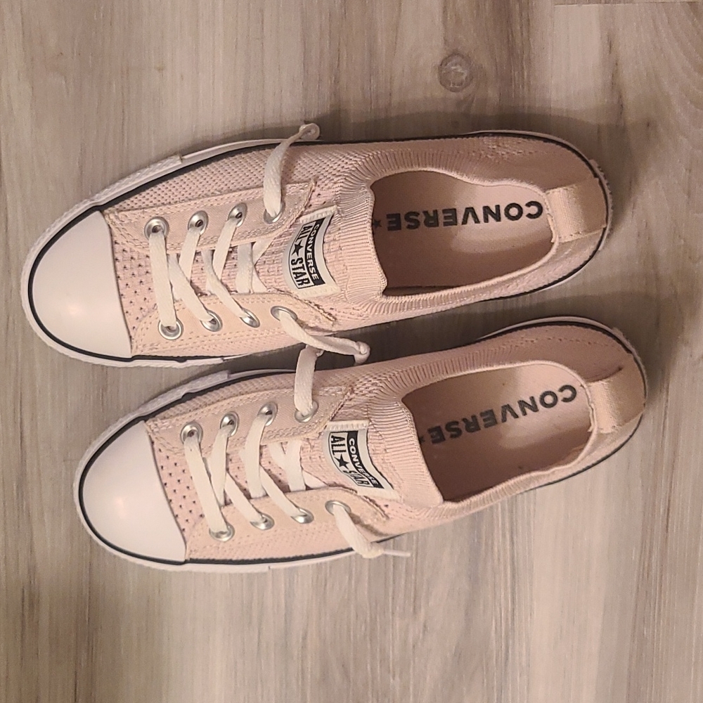 Light pink Converse All Star